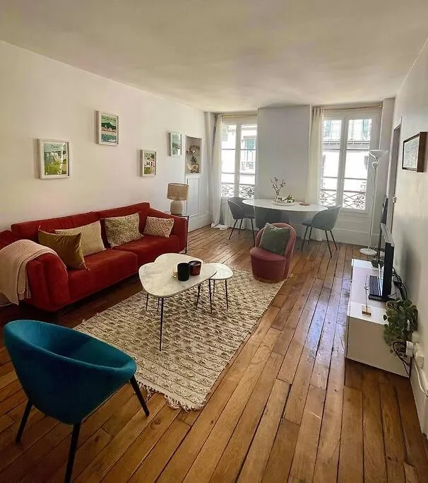 Appartement Proche Arc Triomphe / Champs Elysees Paris Apartment
